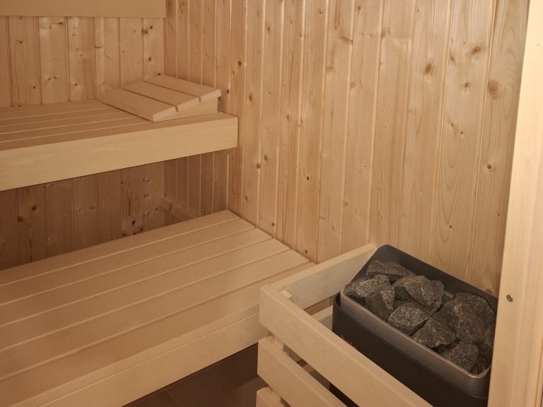 das vierte Highlight der Wohnung, der sich im Keller befindliche Wellnessbereich